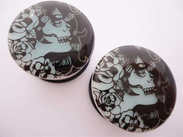 Zombie Girl Glow In Dark Plugs (2 gauge - 1 inch)