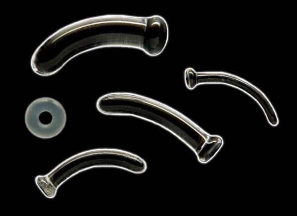 Gorilla Glass Navel, Retainer