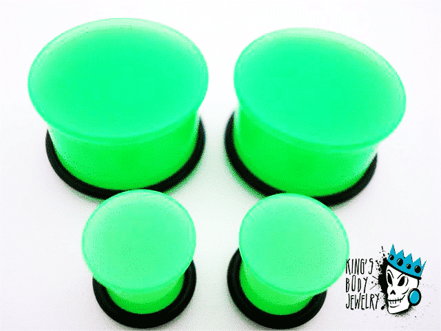 Green Acrylic Single Flare Plugs (10 gauge - 1 inch)